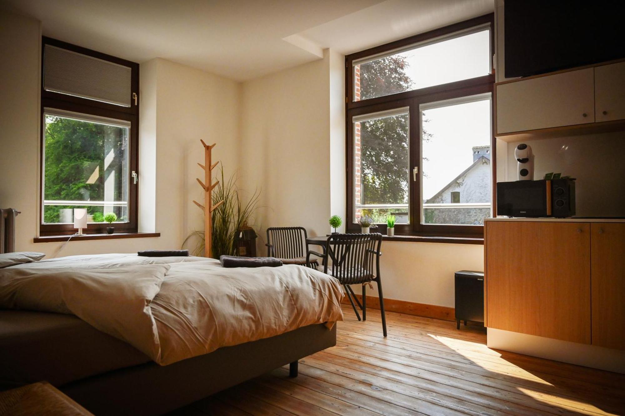 Open Source A L'Entree Du Circuit! Apartment Stavelot Phòng bức ảnh
