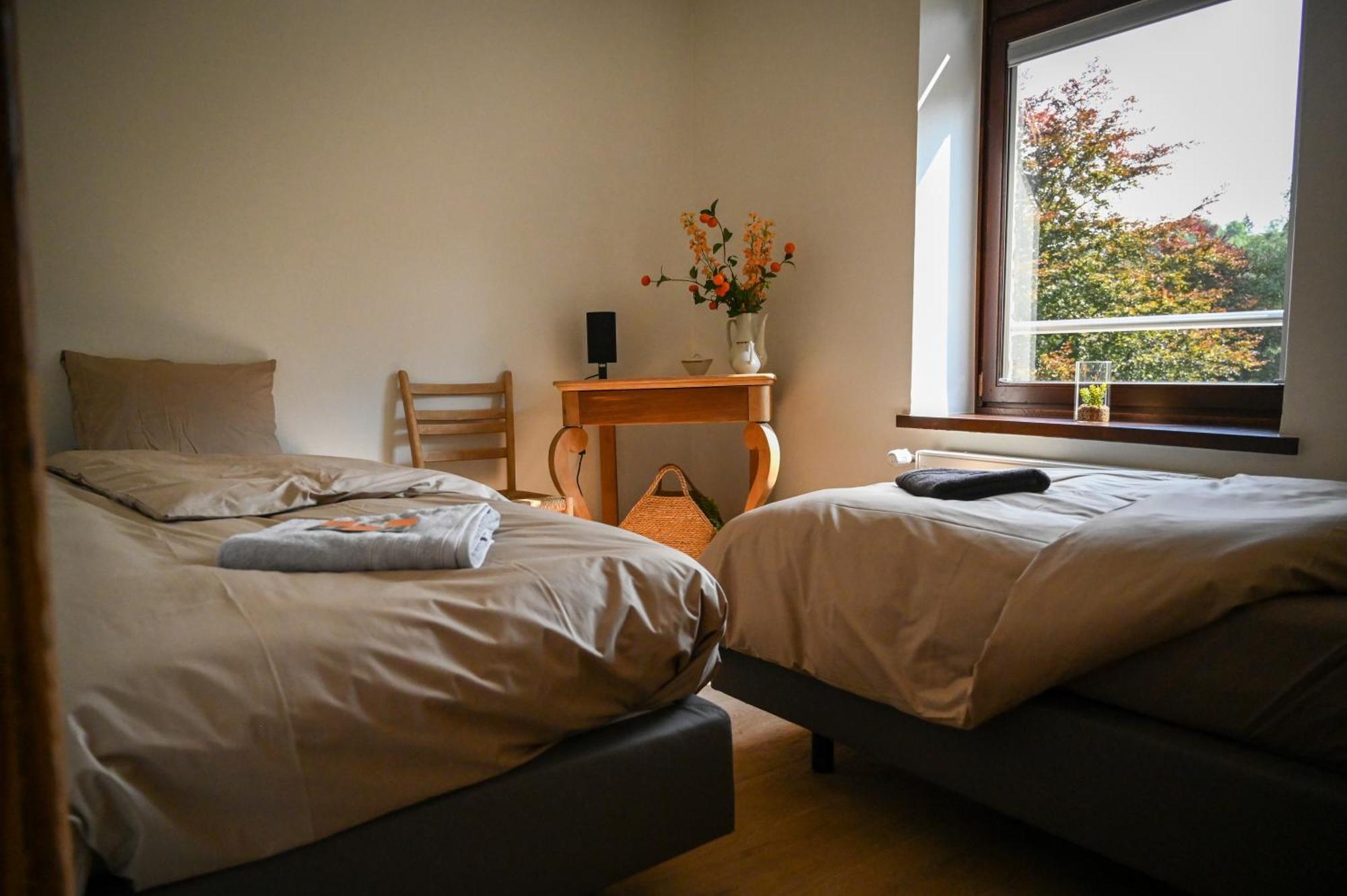 Open Source A L'Entree Du Circuit! Apartment Stavelot Phòng bức ảnh