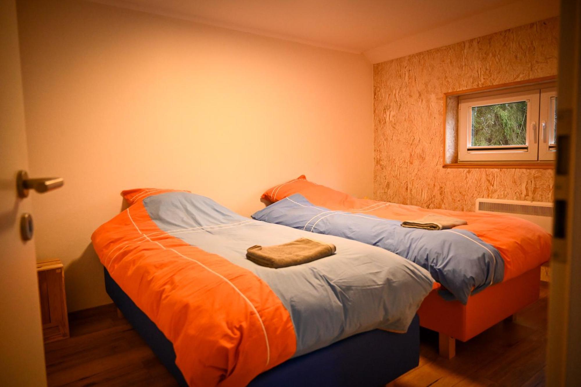 Open Source A L'Entree Du Circuit! Apartment Stavelot Phòng bức ảnh